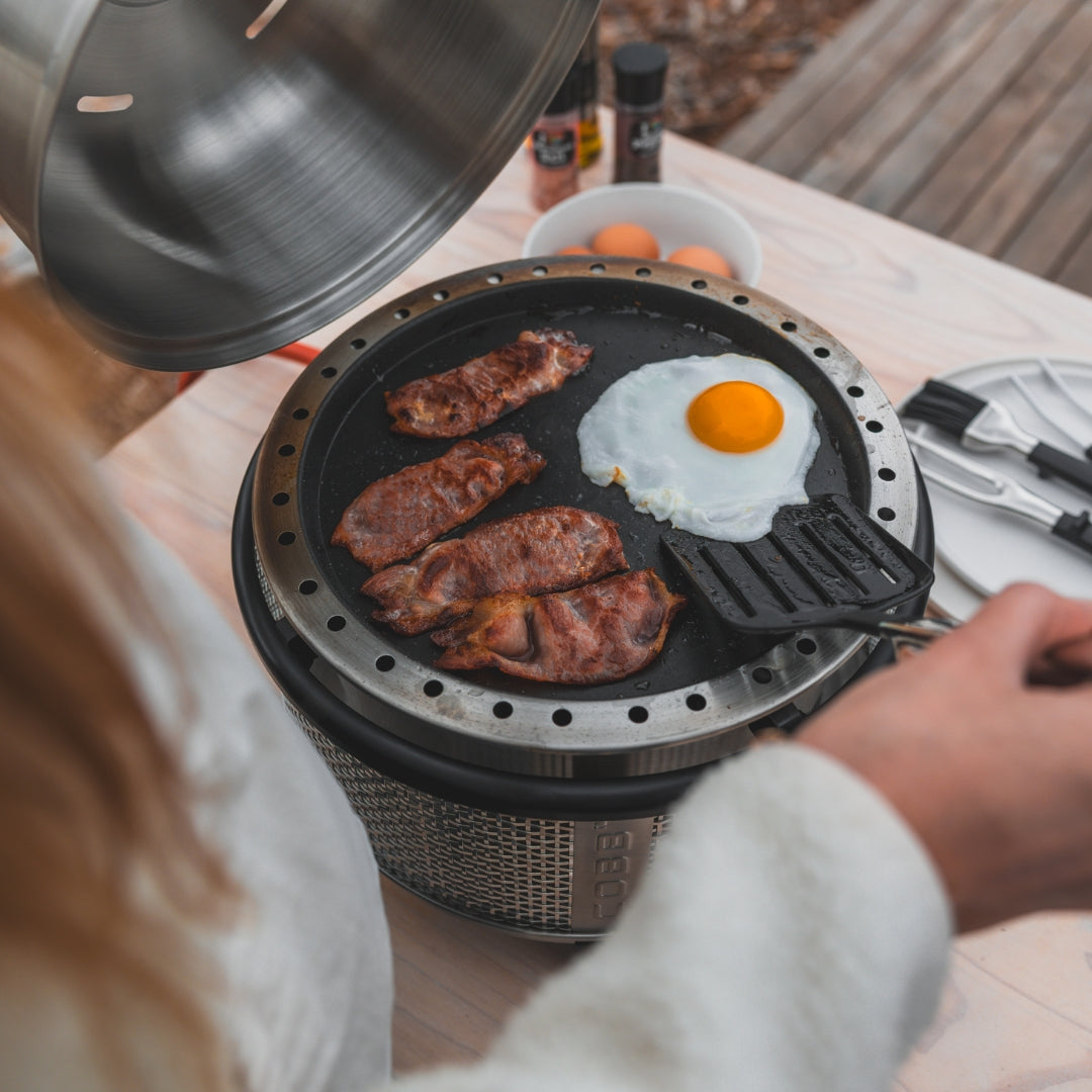 COBB Grill Gas+ Bundle (LPG) With Free Pizza Stone